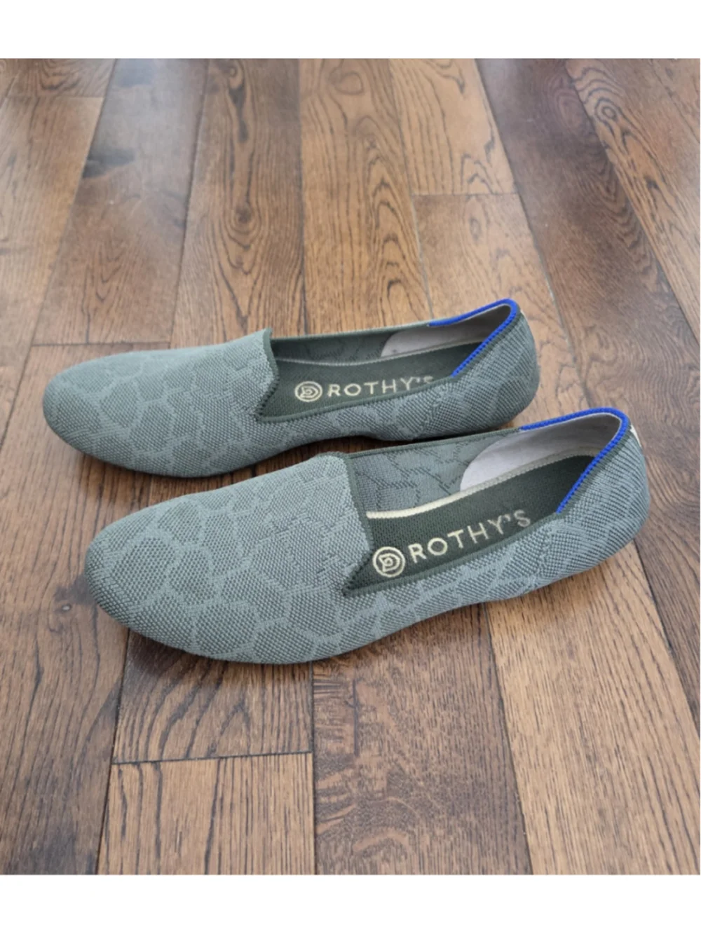 Rothy's The Loafer in Safari Green, featuring a unique giraffe-like pattern Sz 9